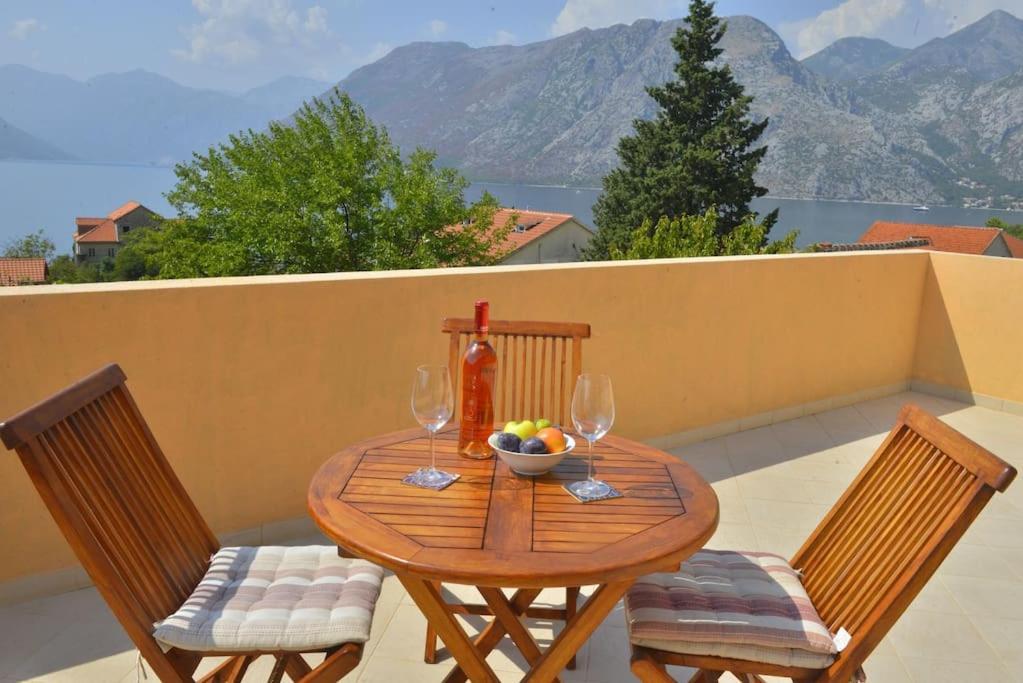 D Apartment Kotor Dış mekan fotoğraf